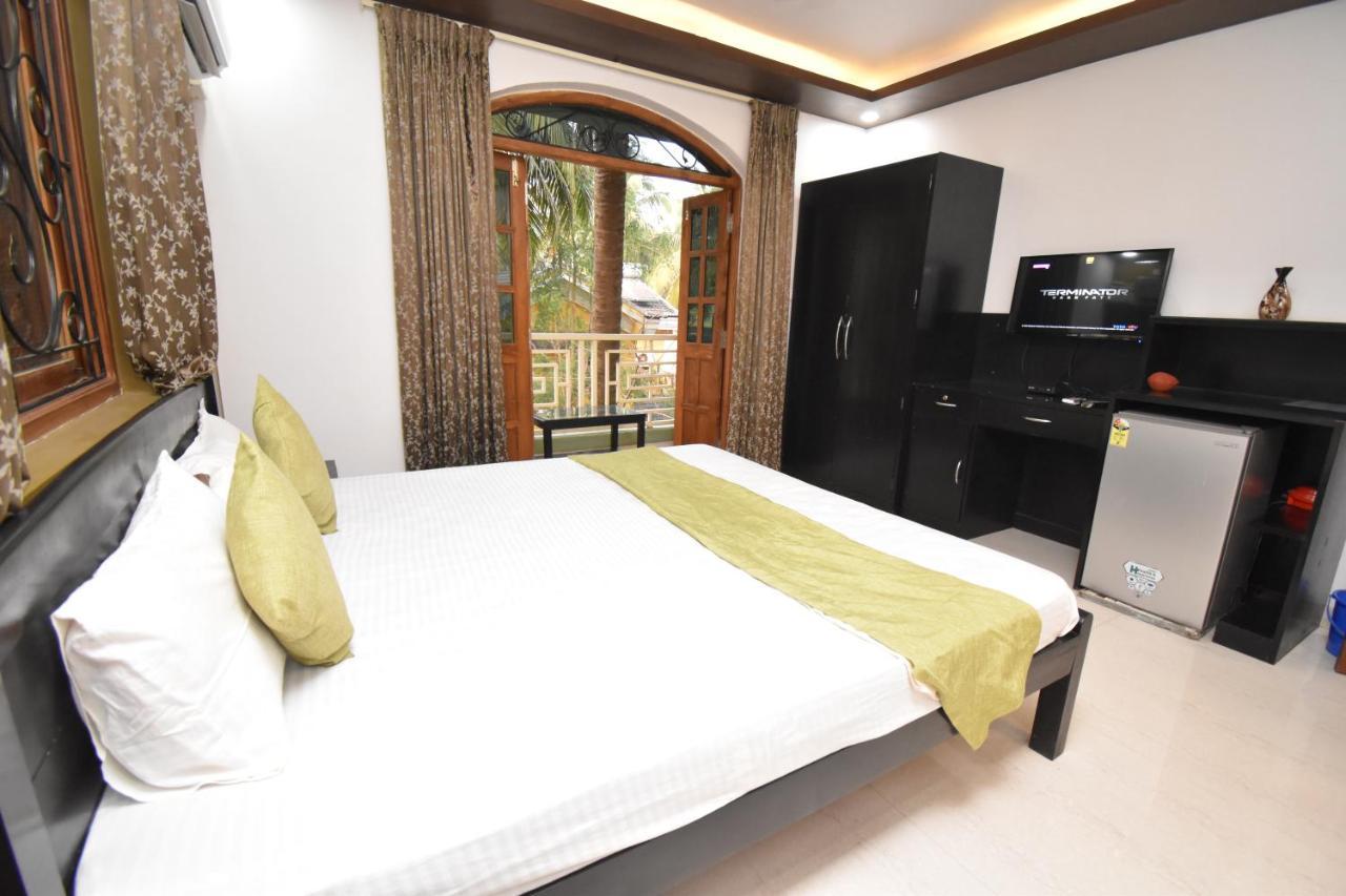 Pant House In Calangute Apartment